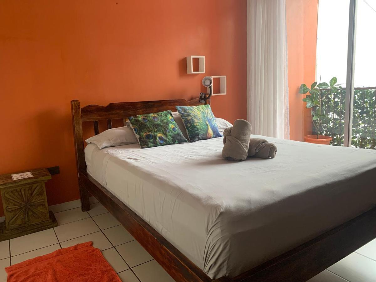 Casa De Lis Hotel & Tourist Info Centre Turrialba Luaran gambar